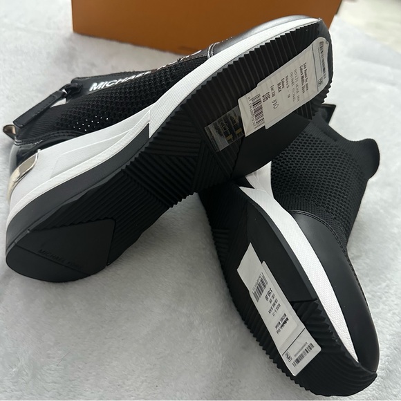 Michael Kors Willis Stretch Knit Trainer brand new / no box - Picture 10 of 15